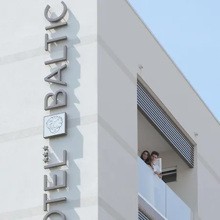 فندق Baltic 3*